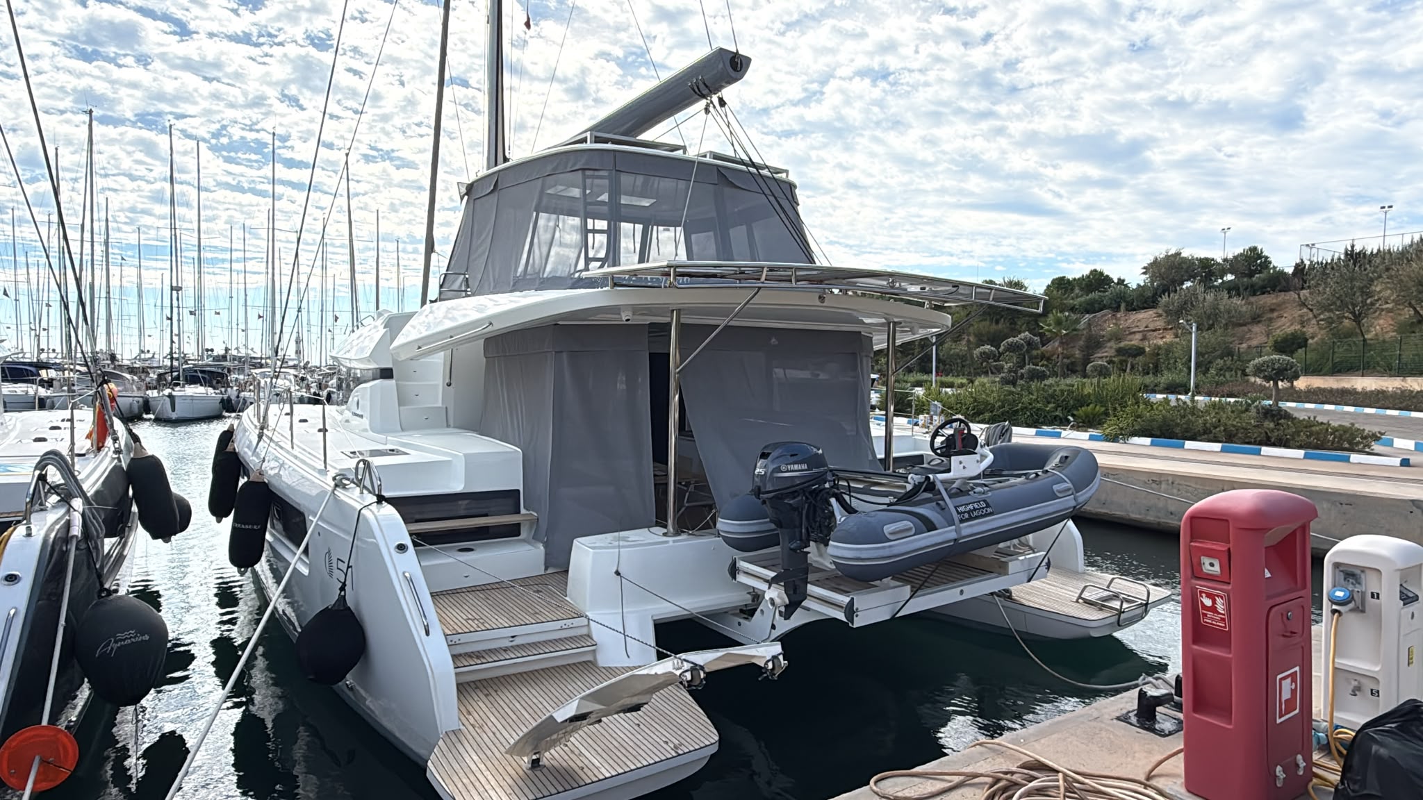 LAGOON 51